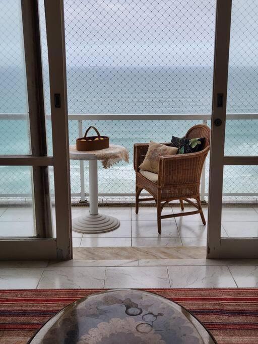 Hermoso Dpto Con Vista Frontal Al Mar Pitangueiras Гуаружа Екстериор снимка
